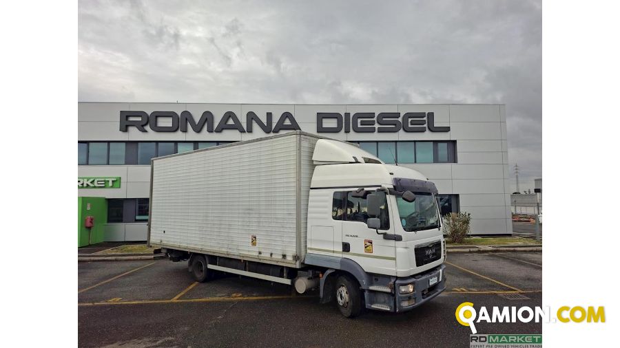 Man 8.220 CABINATO | Leggero Cabinato > 35 q.li Furgonato con sponda | ROMANA DIESEL SPA