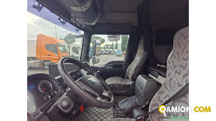 Man 8.220 CABINATO | Leggero Cabinato > 35 q.li Furgonato con sponda | ROMANA DIESEL SPA