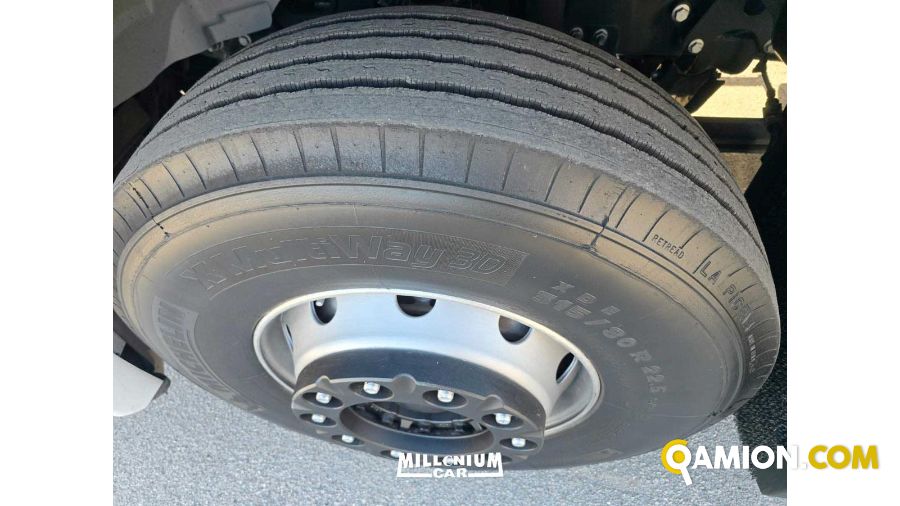 Ford FMAX 500 WHITE PACK MEG CAB FMAX 500 WHITE PACK MEG CAB | Millenium Car