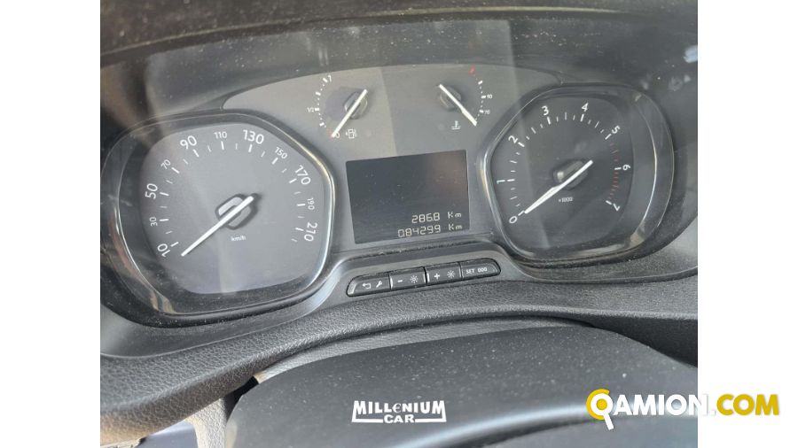 Opel VIVARO VIVARO | Millenium Car