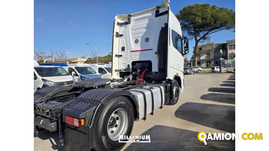 Ford FMAX 500 WHITE PACK MEG CAB FMAX 500 WHITE PACK MEG CAB | Millenium Car