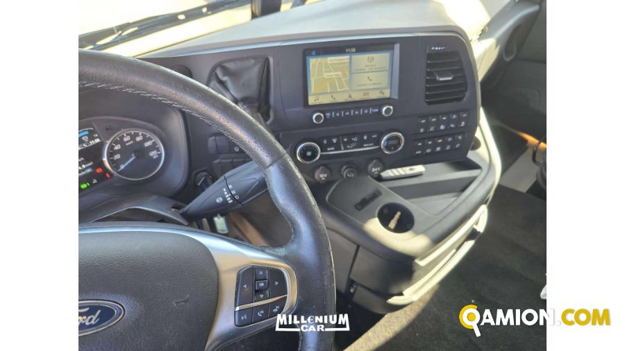 Ford FMAX 500 WHITE PACK MEG CAB FMAX 500 WHITE PACK MEG CAB | Millenium Car