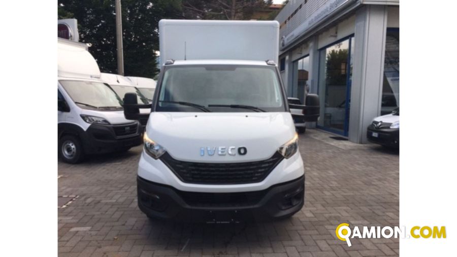 Iveco Daily V 35.16 2022 IVECO DAILY 35C16 CON SPONDA IDRAULICA E BOX Altro | AUTO INDUSTRIALE BERGAMASCA SPA